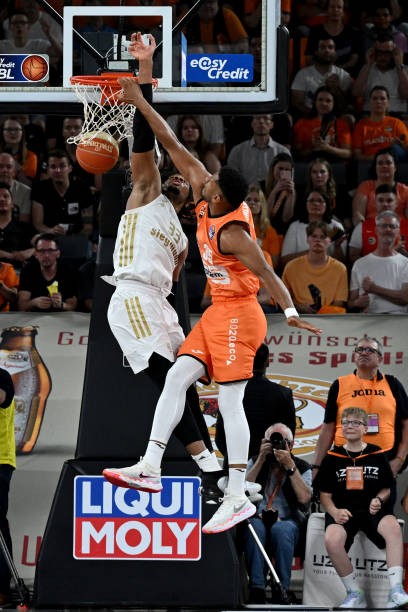 更包含了传 更包含了传