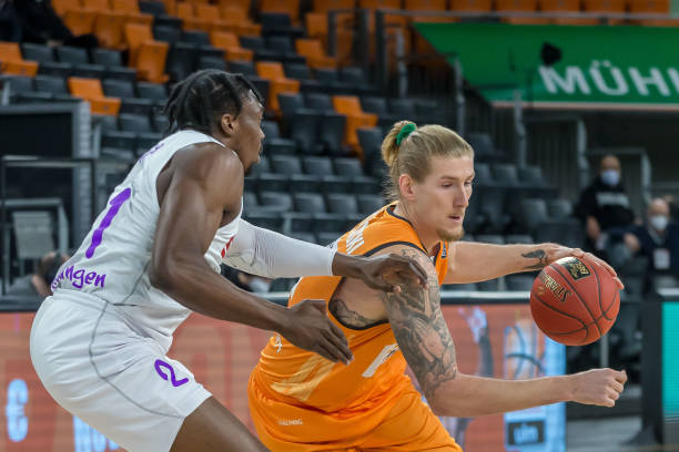 限制住澳大 限制住澳大